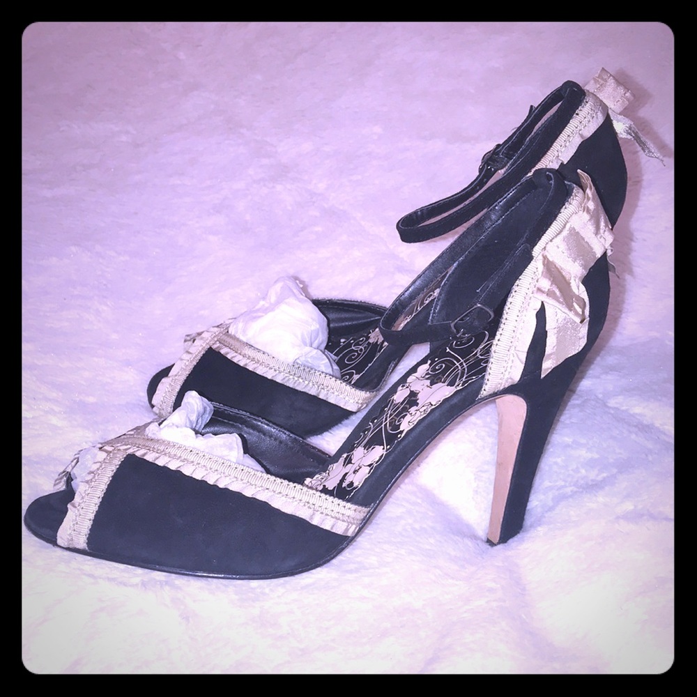 White House black market anklet heels